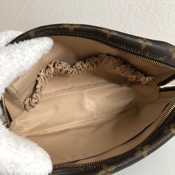 LV Paris Toilette 23 Bag. Date Code: TH January 1988 inside pocket under tag. - Picture 6 of 16